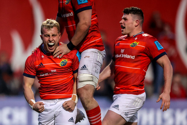 Craig Casey celebra tras sumar puntos de experiencia con Alex Kendelin y Calvin Nash