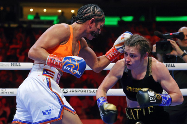 katie-taylor-in-action-against-amanda-serrano