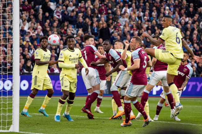 london-uk-may-1st-rob-holding-of-arsenal-scores-during-the-premier-league-match-between-west-ham-united-and-arsenal-at-the-london-stadium-stratford-on-sunday-1st-may-2022-credit-federico-maranes