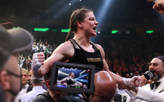katie-taylor-celebrates-her-victory