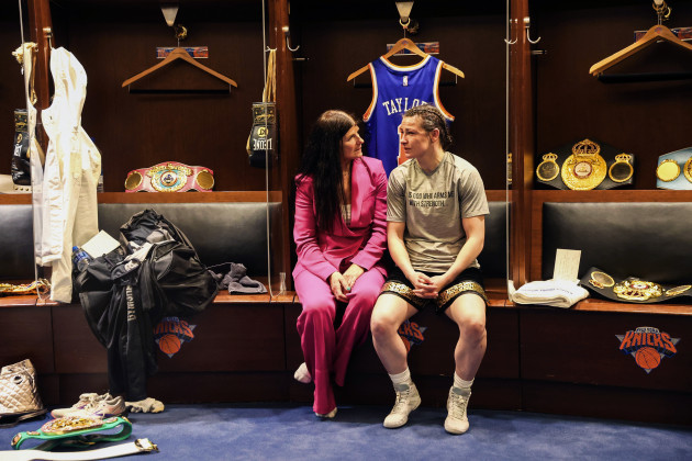 katie-taylor-shares-a-moment-with-her-mother-bridget-in-the-changing-room-after-the-fight