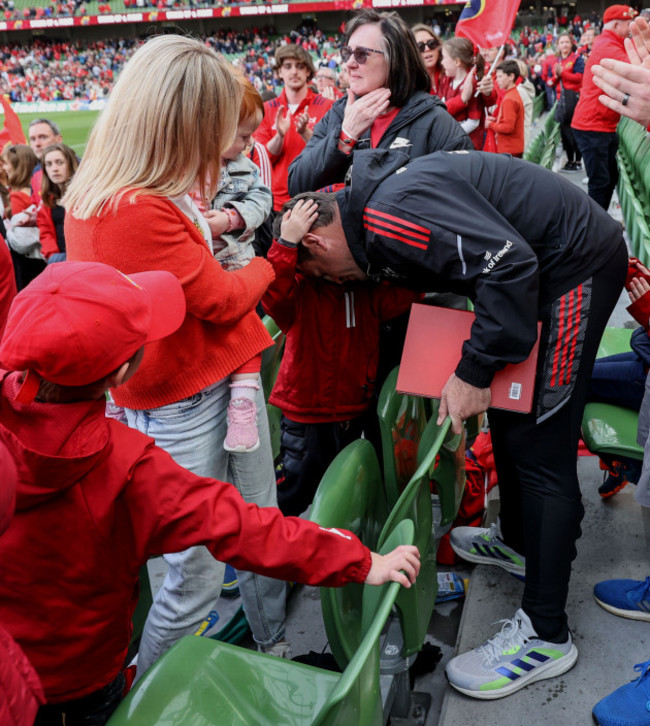 johann-van-graan-with-his-family-after-the-game