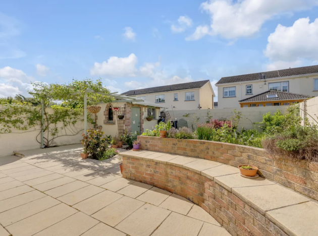 You Can Now Make Offers Online For This Spacious Family Four-bed In ...