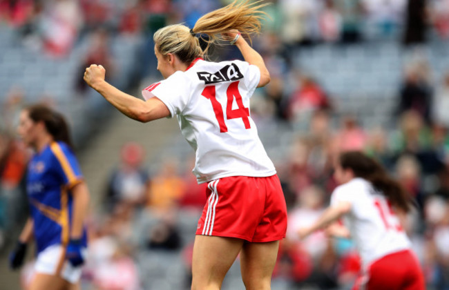 gemma-begley-celebrates-grainne-rafferty-scoring