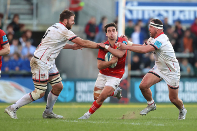 joey-carbery-is-tackled-by-iain-henderson-and-rob-herring