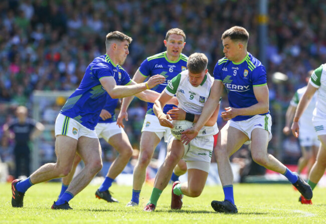 jack-barry-and-diarmuid-oconnor-tackle-cillian-fahy