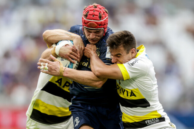 josh-van-der-flier-is-tackled-by-ihaia-west-and-thomas-berjon