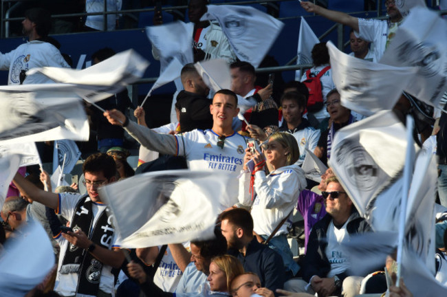 paris-france-may-28th-real-madrid-fans-before-the-uefa-champions-league-final-between-liverpool-and-real-madrid-at-stade-de-france-paris-on-saturday-28th-may-2022-credit-pat-scaasi-mi-news-cr