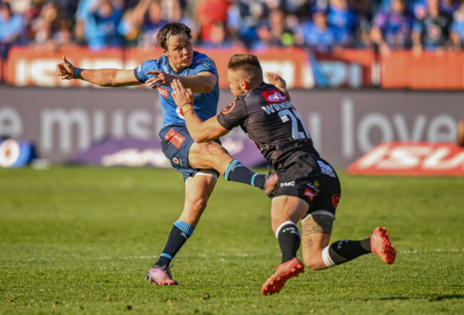 chris-smith-kicks-the-winning-drop-goal