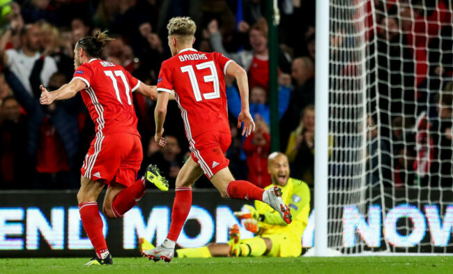 gareth-bale-celebrates-scoring-his-sides-second-goal
