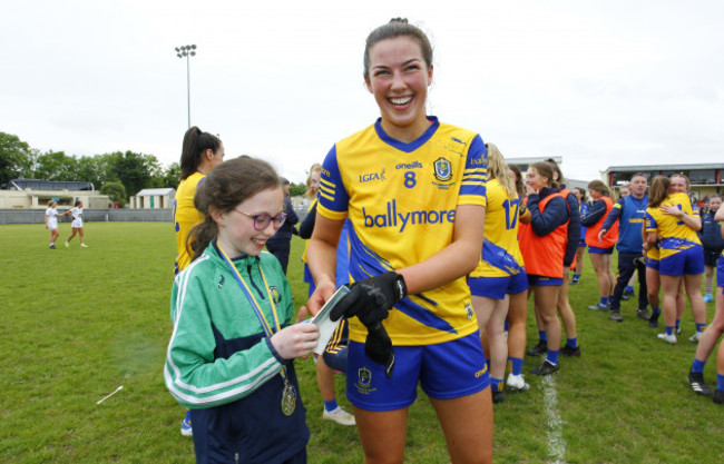 ruth-dennigan-gets-an-autograph-from-lisa-orourke-after-the-game