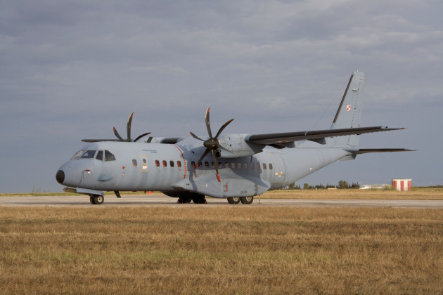 полски-въздушни сили-casa-c-295m-лек-военно-товарен-самолет