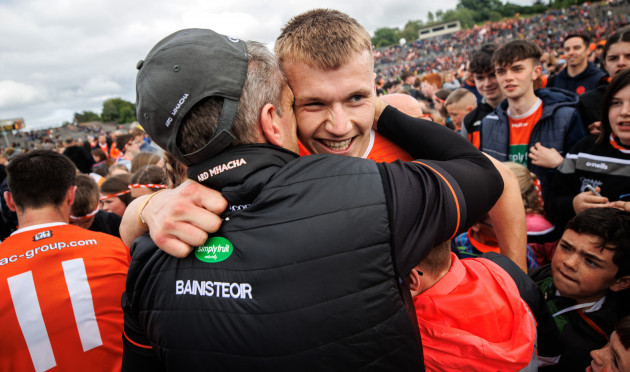 rian-oneill-and-manager-kieran-mcgeeney-celebrate-after-the-game