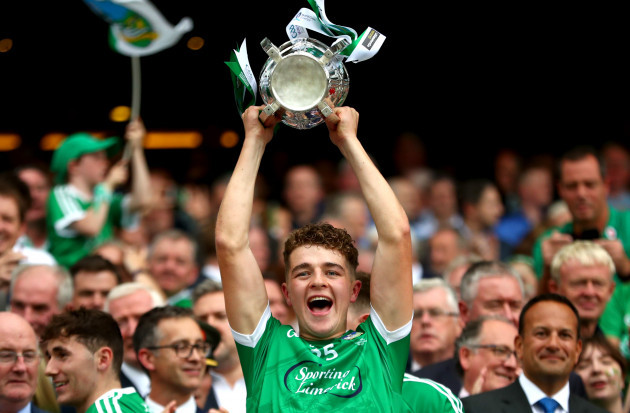 david-reidy-lifts-the-liam-mccarthy-cup