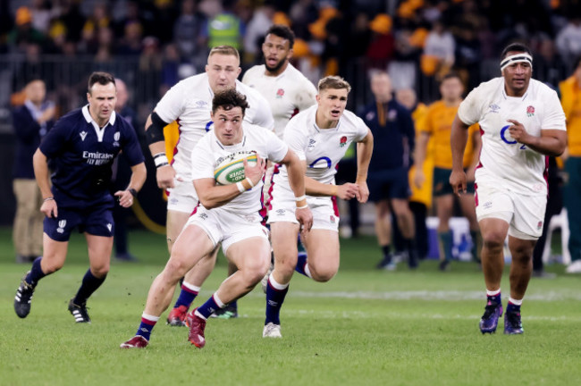 perth-australia-2-july-2022-henry-arundell-of-england-runs-with-the-ball-during-the-rugby-international-test-match-between-the-australia-wallabies-and-england-at-optus-stadium-on-july-02-2022-in