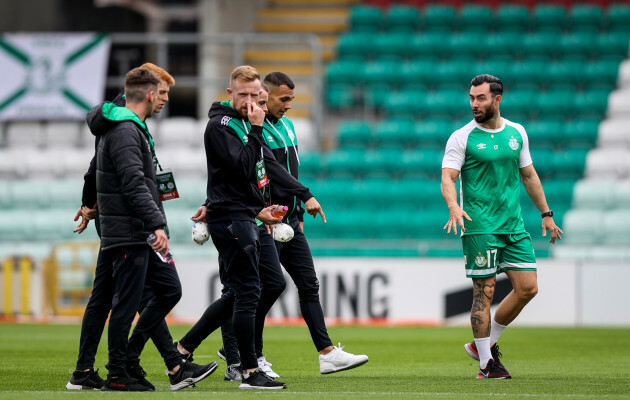 shamrock-rovers-inspect-the-pitch-ahead-of-the-game