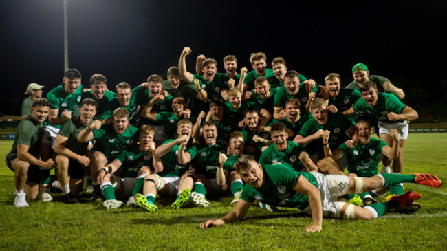 reuben-crothers-dives-in-as-the-team-celebrate-after-the-game