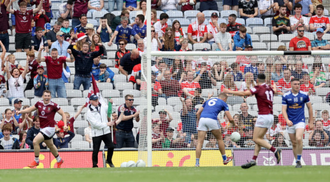 kieran-martin-celebrates-scoring-a-late-goal