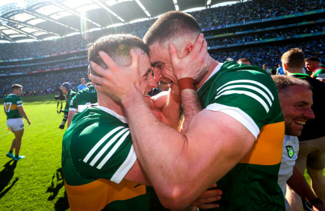 tom-osullivan-and-sean-oshea-celebrate-after-the-game