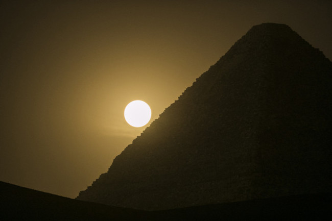 egypt-giza-supermoon