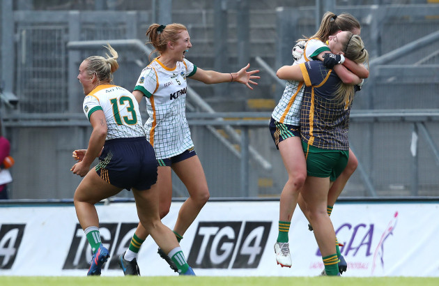 vikki-wall-and-aoibheann-leahy-mary-kate-lynch-and-monica-mcguirk-celebrate-at-the-final-whistle