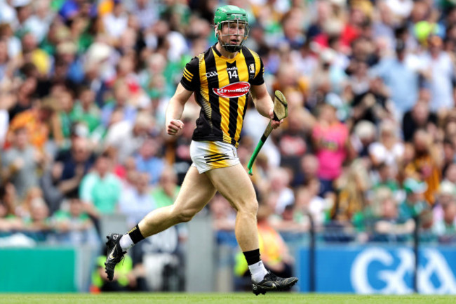 martin-keoghan-celebrates-scoring-his-sides-second-goal