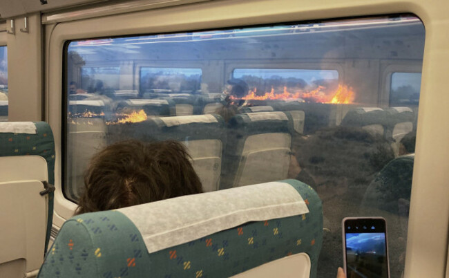 spain-wildfire-train