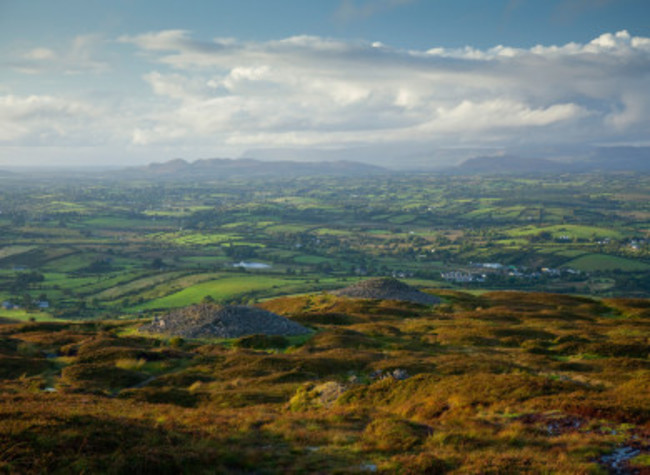 carrowkeel-passage-tombs-which-date-from-3200-2400-bc-county-sligo-ireland-390x285