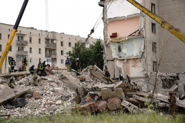 consequences-of-russian-missile-attack-on-chasiv-yar