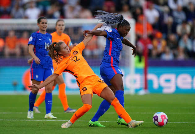 netherlands-victoria-pelova-left-and-frances-kadidiatou-diani-battle-for-the-ball-during-the-uefa-womens-euro-2022-quarter-final-match-at-new-york-stadium-rotherham-picture-date-saturday-july
