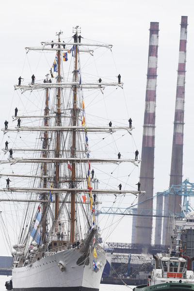 6586 Argentinian Tall Ship_90657179