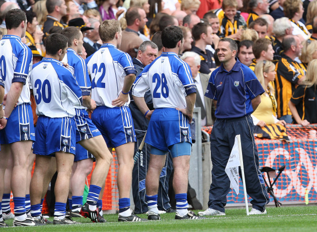 davy-fitzgerald-with-his-players