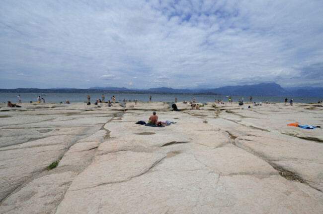 italy-lake-garda-drought