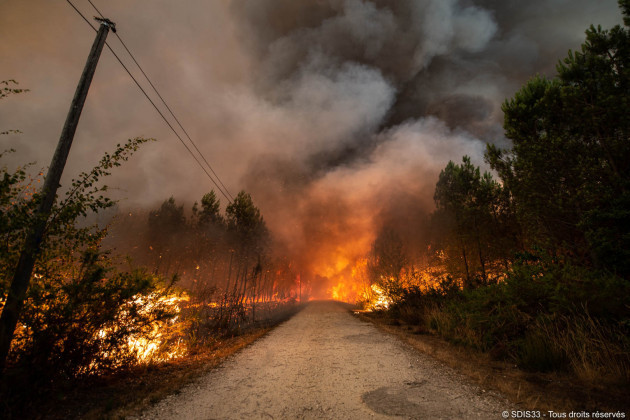 south-west-france-hit-by-more-wildfires