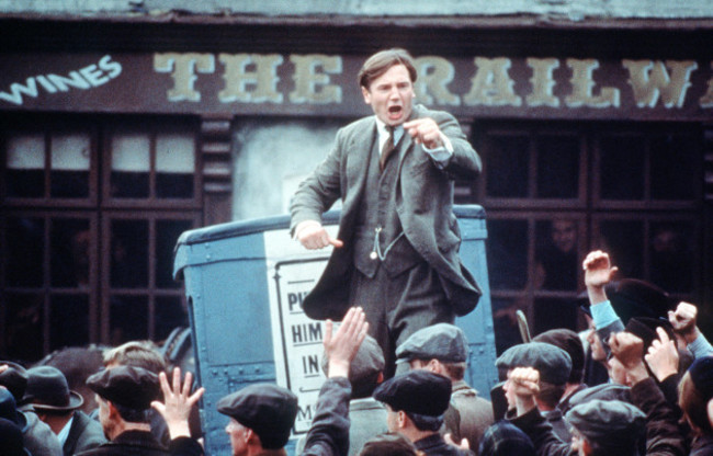 michael-collins-film-uber-das-leben-des-irischen-freiheitskampfers-michael-collins-liam-neeson