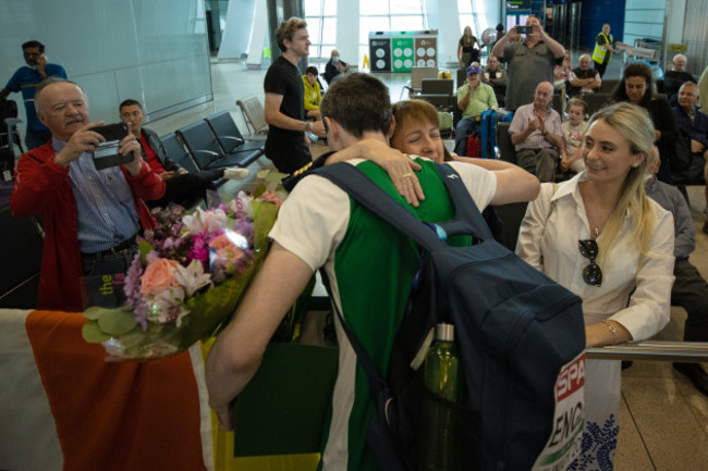 mark-english-hugs-his-mum-bernadette