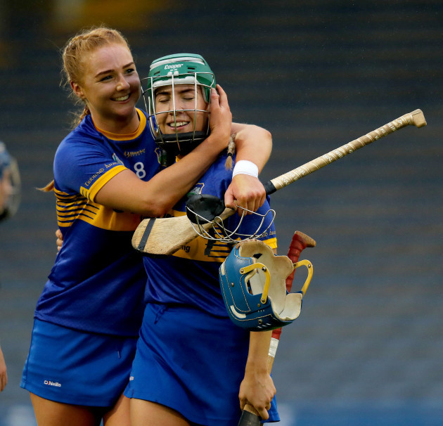 megan-ryan-and-clodagh-quirke-celebrate-after-the-game