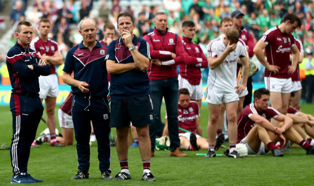 francis-forde-and-noel-larkin-dejected-with-manager-michael-donoghue