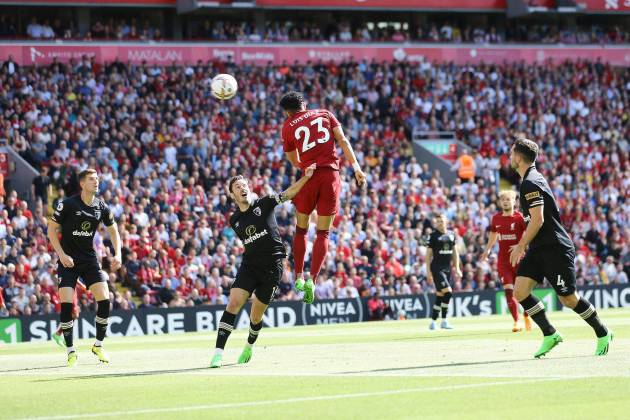 liverpool-uk-27th-aug-2022-luis-diaz-of-liverpool-head-the-ball-and-scores-his-teams-1st-goal-premier-league-match-liverpool-v-afc-bournemouth-at-anfield-in-liverpool-on-saturday-27th-august-202