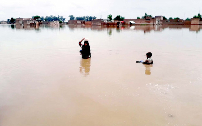 monsoon-rain-causes-flooding-in-pakistan