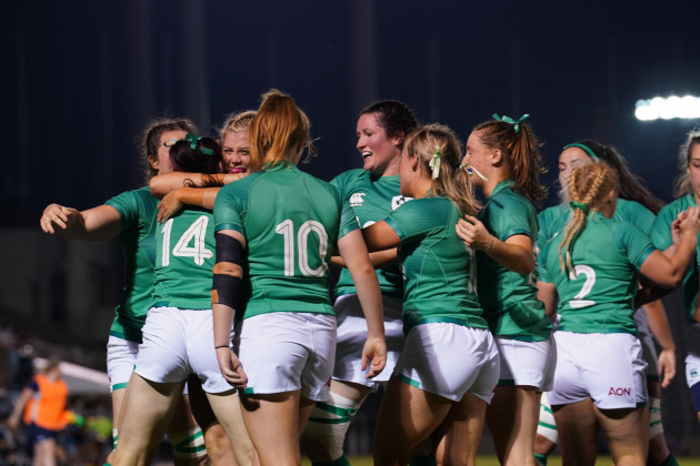 ireland-celebrates-the-first-try-which-was-scored-by-natasja-behan