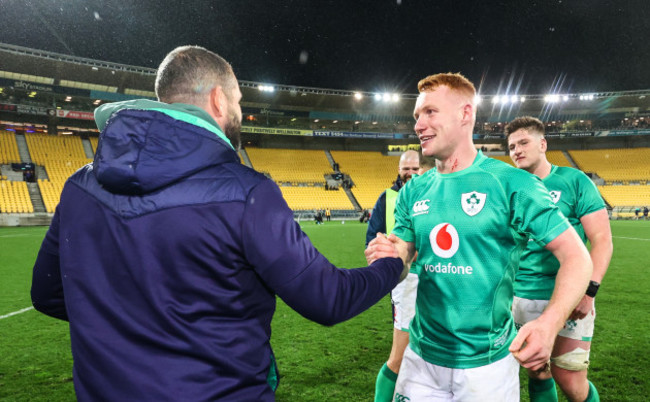 andy-farrell-and-ciaran-frawley-celebrate-winning