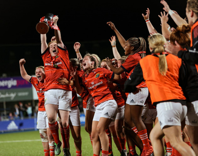 munster-celebrate-winning-the-cup