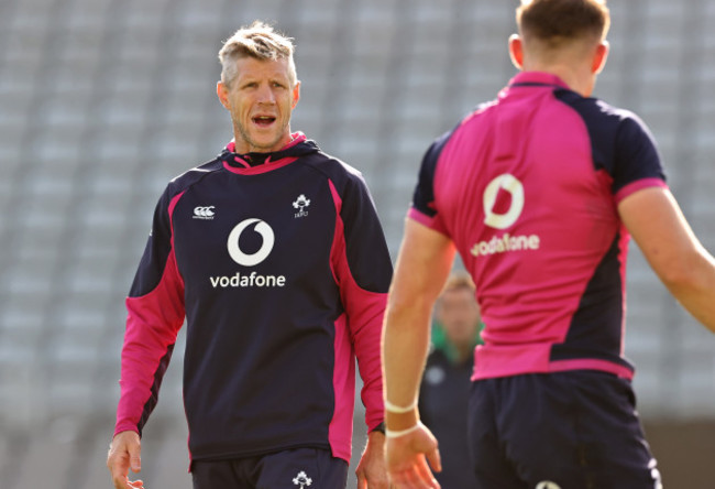 assistant-coach-simon-easterby-during-the-captainss-run