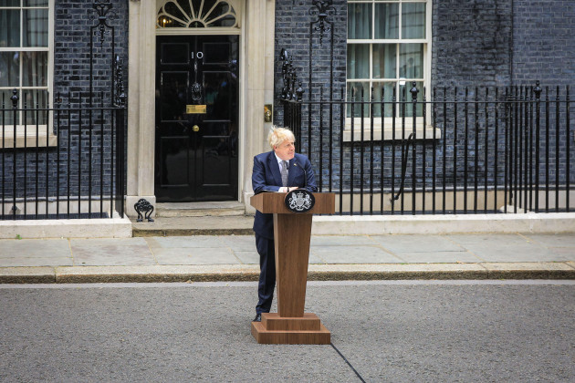 london-uk-07th-july-2022-british-prime-minister-boris-johnson-resigns-with-a-speech-outside-10-downing-street-in-westminster-london-uk-credit-imageplotteralamy-live-news