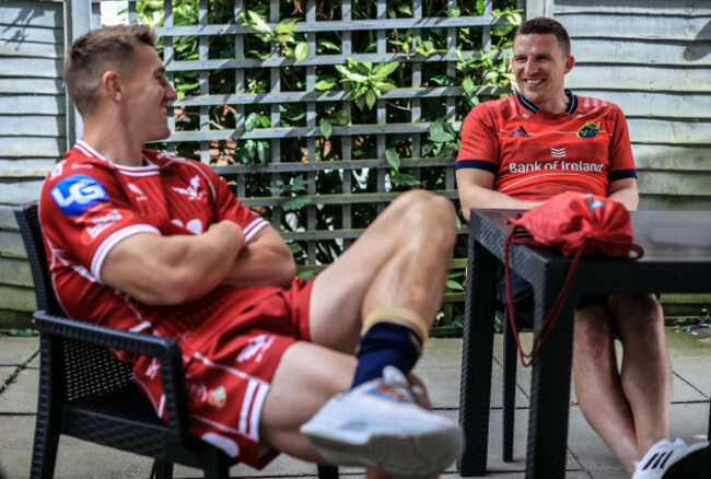 andrew-conway-and-jonathan-davies-share-a-joke