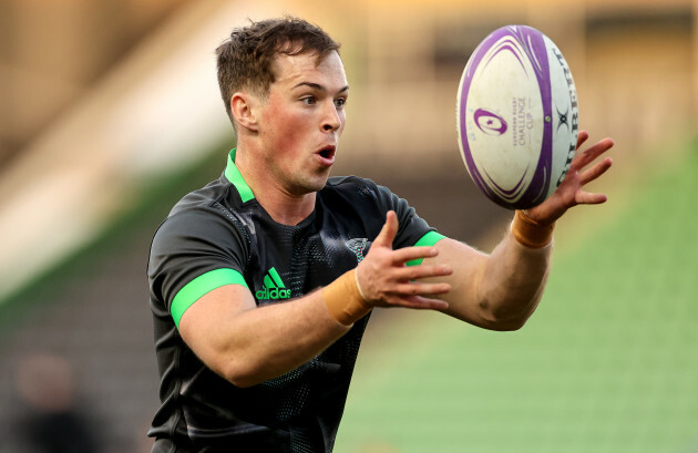 Jack Stafford s'échauffe