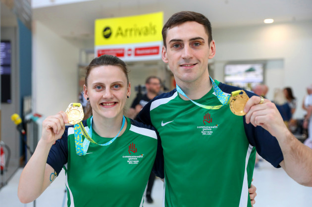 aidan-and-michaela-walsh-with-their-gold-medals
