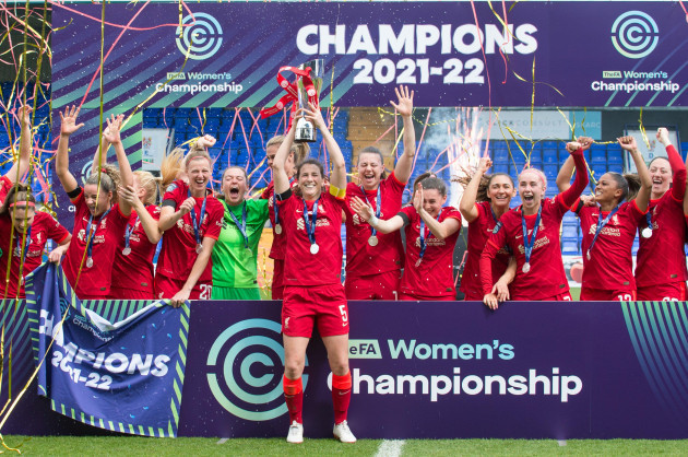 birkenhead-uk-24th-apr-2022-liverpool-team-celebrate-with-trophy-after-winning-the-fa-womens-championship-2021-22-after-winning-the-womens-championship-football-match-between-liverpool-and-sheffi