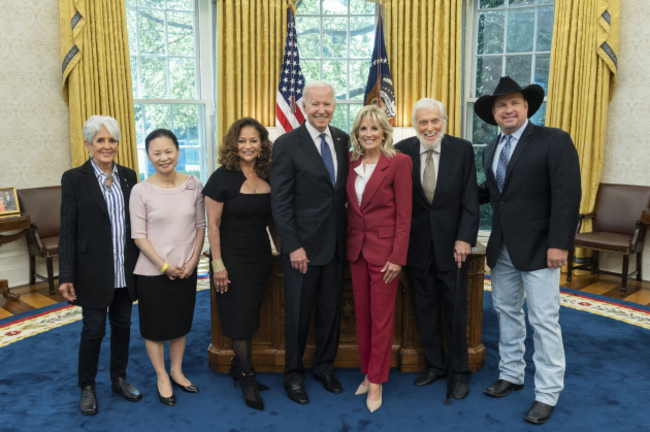 u-s-president-biden-with-kennedy-center-honorees